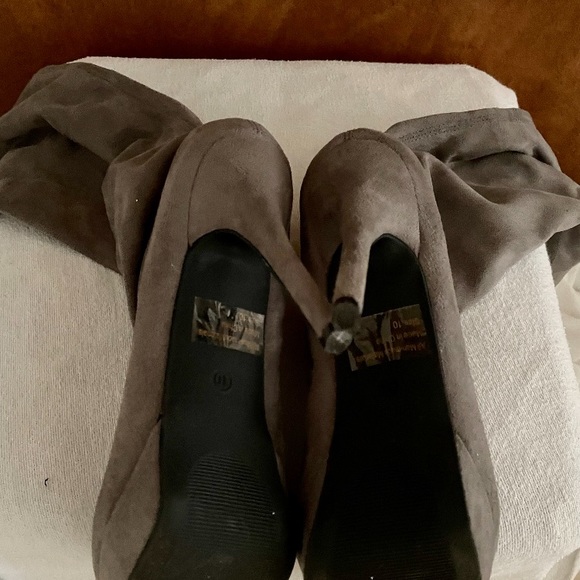 Faux Suede, Gray, Above Knee Boot. Size 10. Stretchy Faux Suede. - Picture 5 of 6